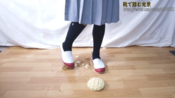 11-5 Walking on bread in indoor shoes
